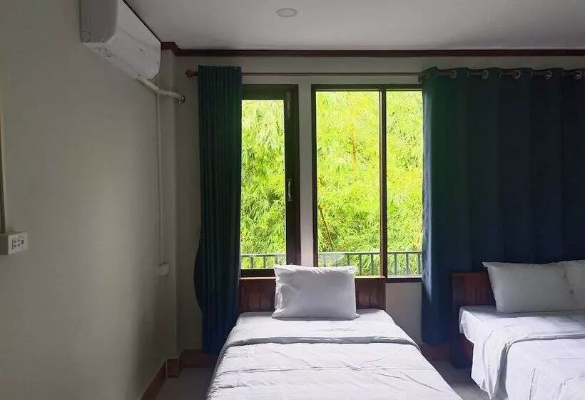 Hotelli Vang Vieng Champa