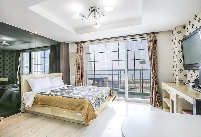 Motel Taean Subichi Castle Pension