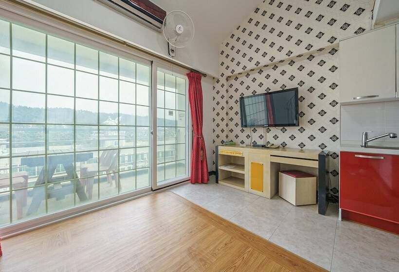 Motel Taean Subichi Castle Pension