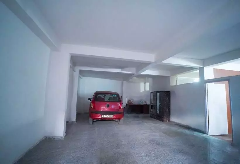 ホテル Roomshala 045 Galaxy Noida 35