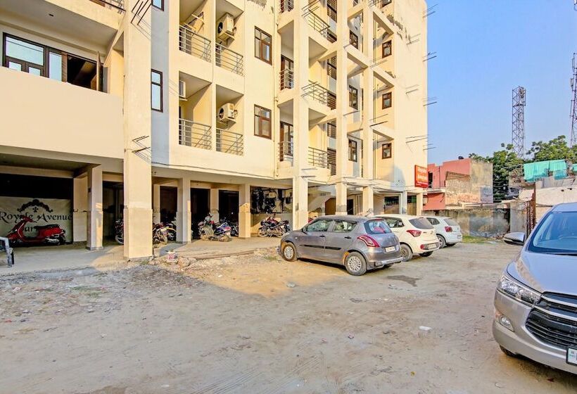 Royal Avenue By F9 Hotels