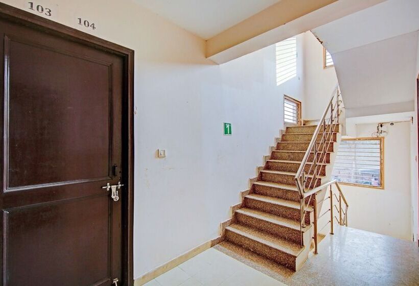 Royal Avenue By F9 Hotels