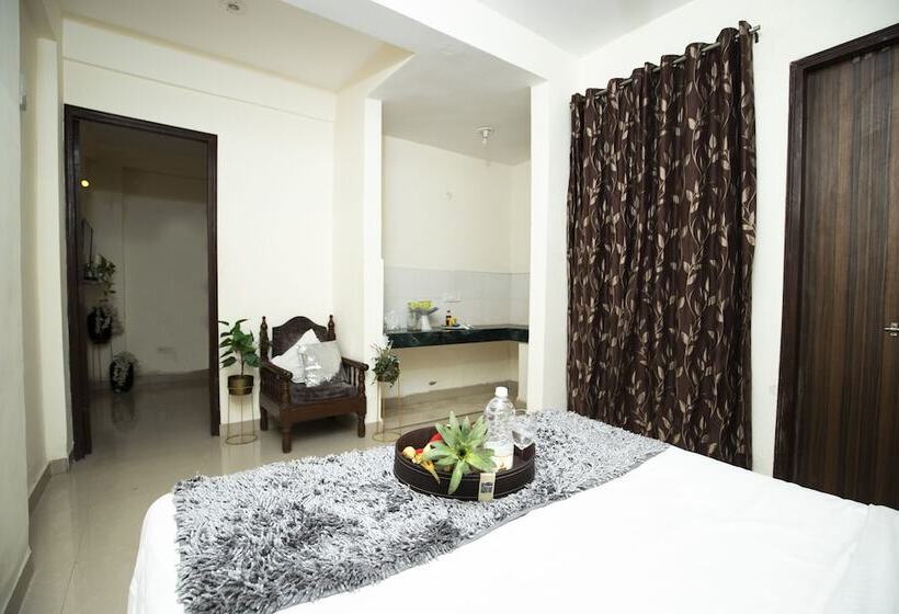 Royal Avenue By F9 Hotels