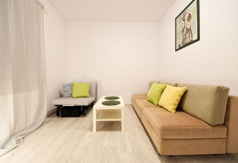 Shortstaypoland Srebrna   B36