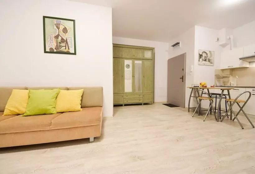 Shortstaypoland Srebrna   B36