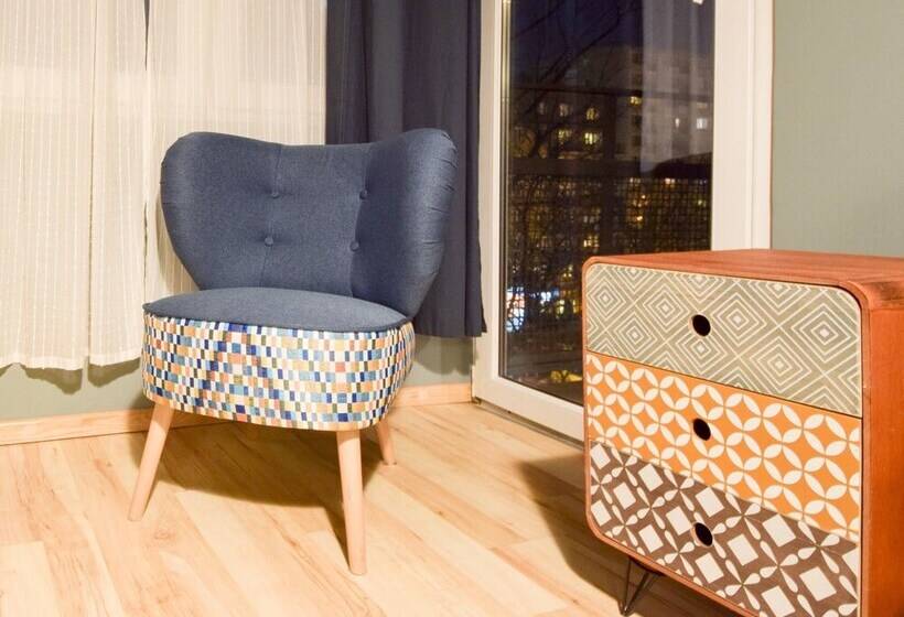 Shortstaypoland Srebrna   B36