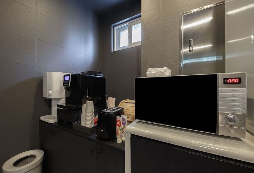 Wall Hotel Cheonan Cheongsu