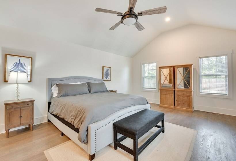 Family Home W/ Backyard ~ 2 Mi To Downtown Atlanta