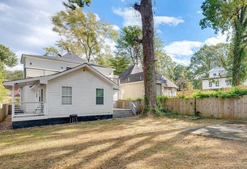 Family Home W/ Backyard ~ 2 Mi To Downtown Atlanta