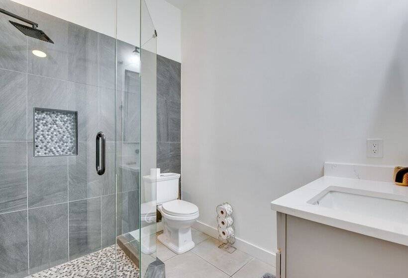 Family Home W/ Backyard ~ 2 Mi To Downtown Atlanta