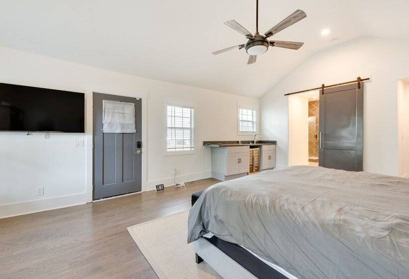 Family Home W/ Backyard ~ 2 Mi To Downtown Atlanta