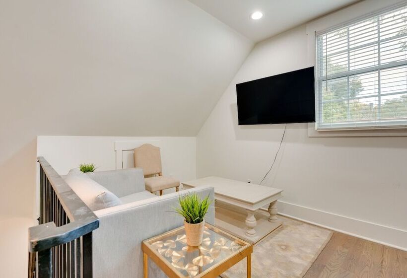 Family Home W/ Backyard ~ 2 Mi To Downtown Atlanta