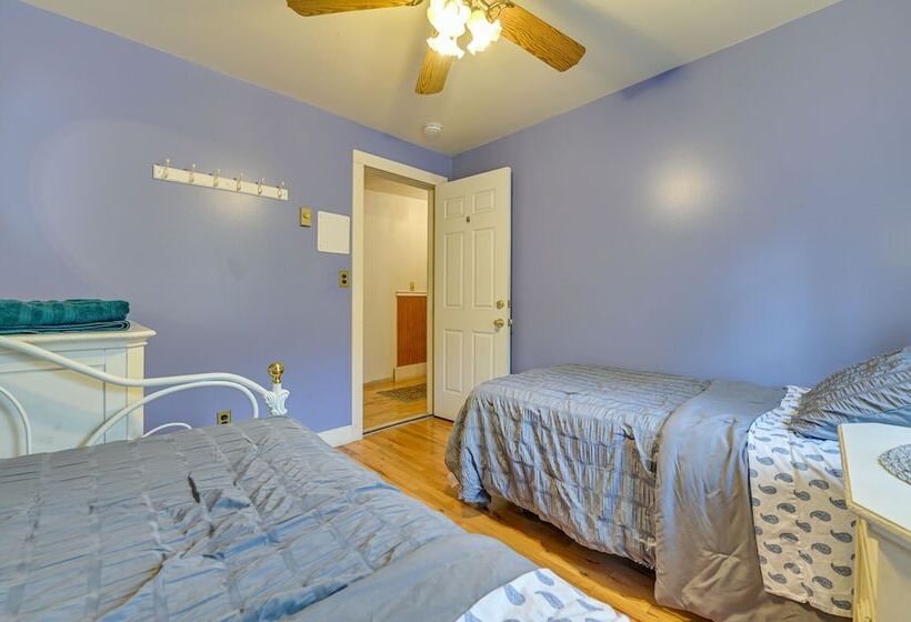 Lanesville Home W/ Pool Table, Bar & Deck!