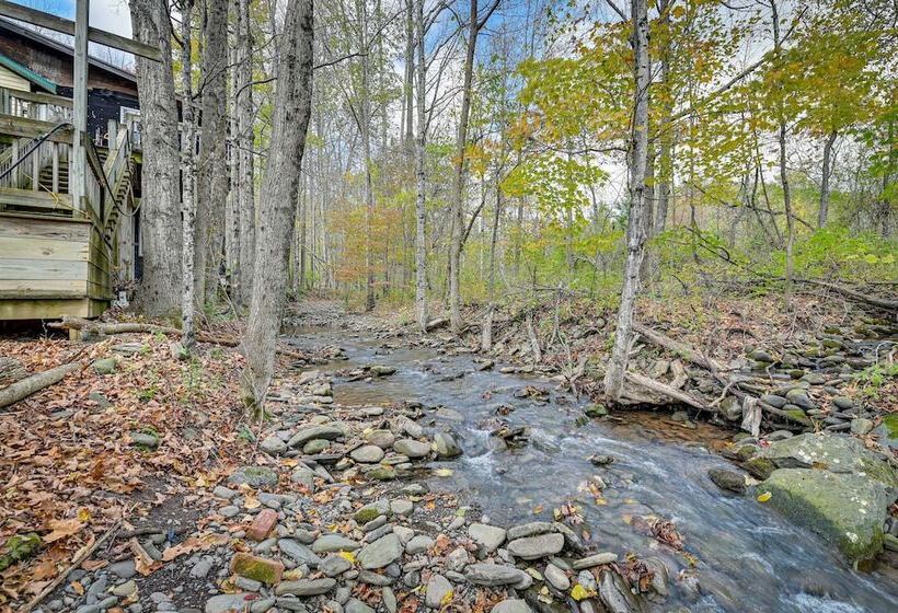 Lanesville Home W/ Pool Table, Bar & Deck!
