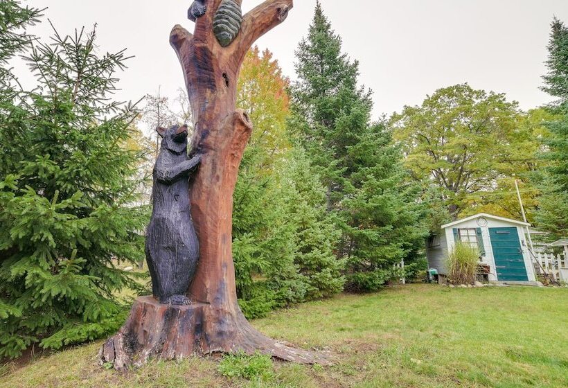 Roscommon Cottage Walk To Higgins Lake!