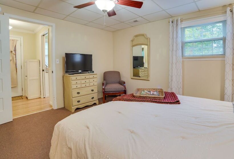 Roscommon Cottage Walk To Higgins Lake!