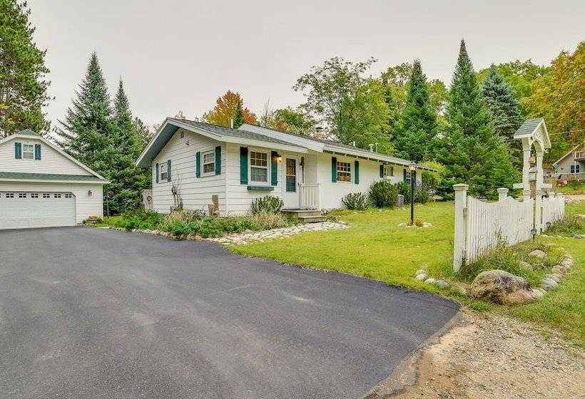 Roscommon Cottage Walk To Higgins Lake!