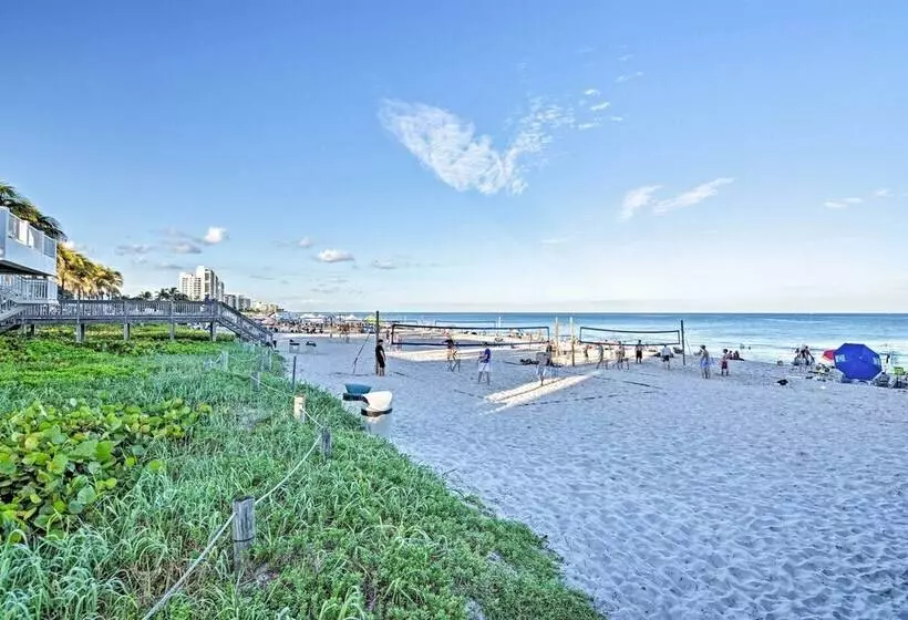 Walk To Ocean: Chic Deerfield Beach Cottage!