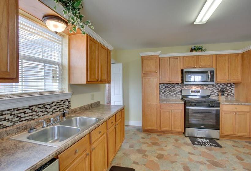 Donaldsville Vacation Home Near Mississippi River