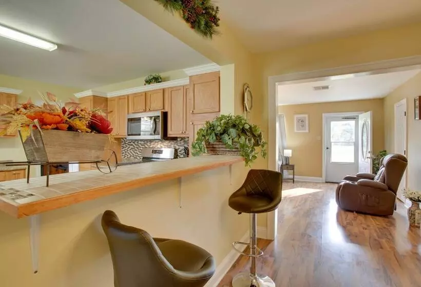 Donaldsville Vacation Home Near Mississippi River