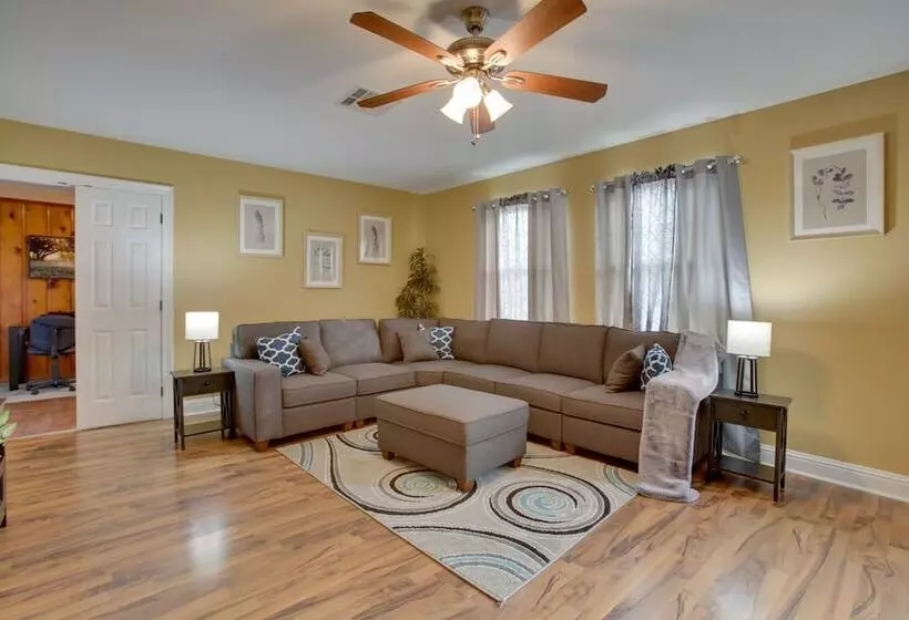 Donaldsville Vacation Home Near Mississippi River