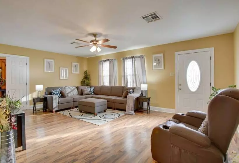 Donaldsville Vacation Home Near Mississippi River