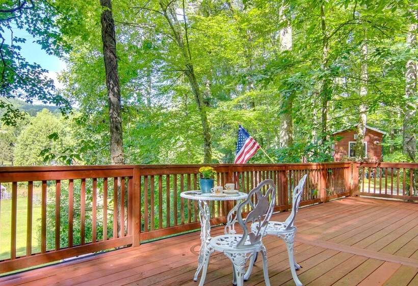 Hendersonville Cabin Near Hiking & Waterfalls!