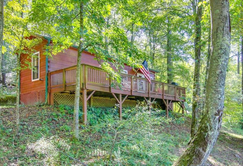 Hendersonville Cabin Near Hiking & Waterfalls!
