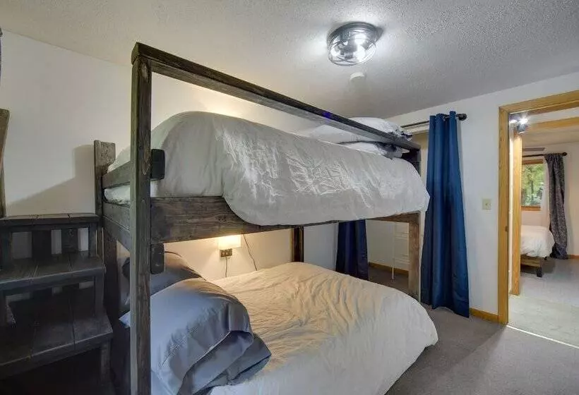 Hermantown Home W/ Decks, Grill & Hot Tub!