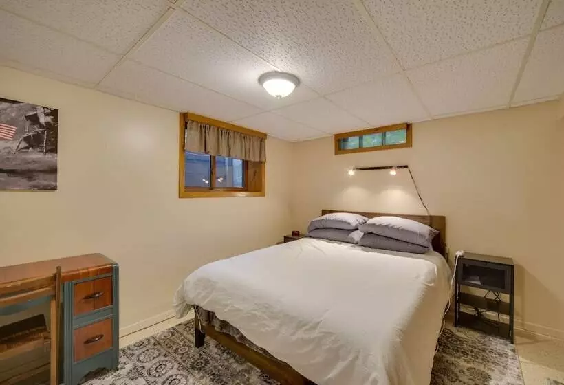 Hermantown Home W/ Decks, Grill & Hot Tub!