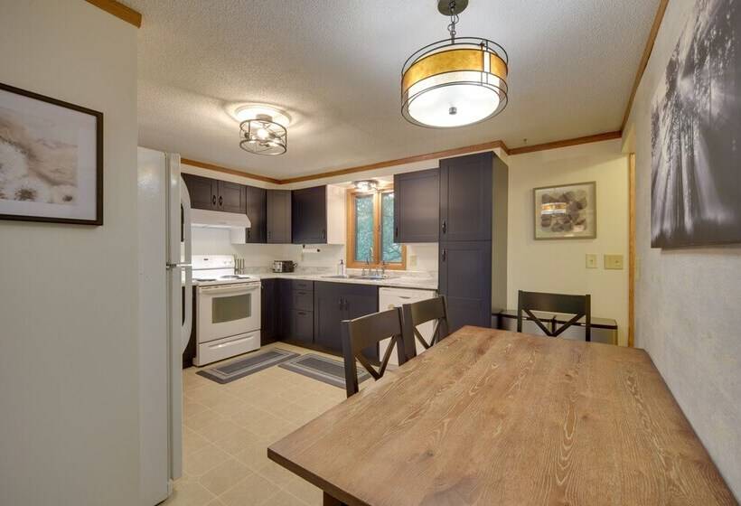 Hermantown Home W/ Decks, Grill & Hot Tub!