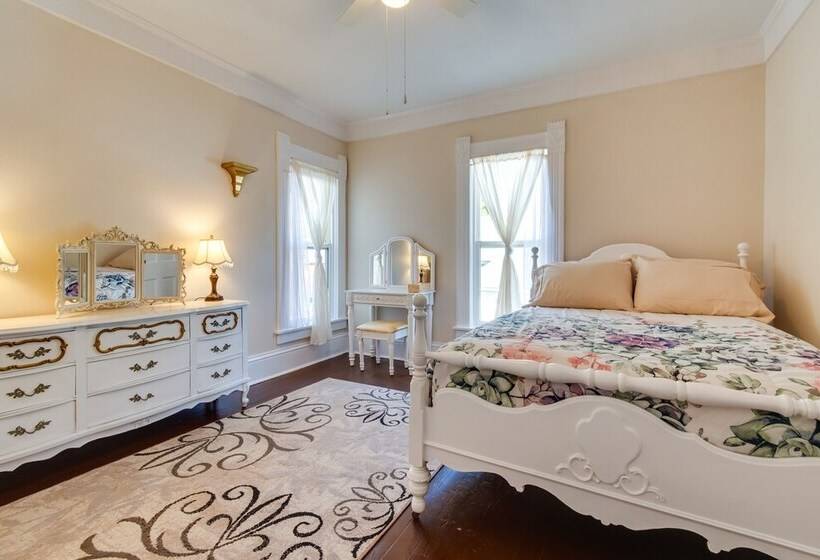 Historic Charleston Home < 1 Mi To University!