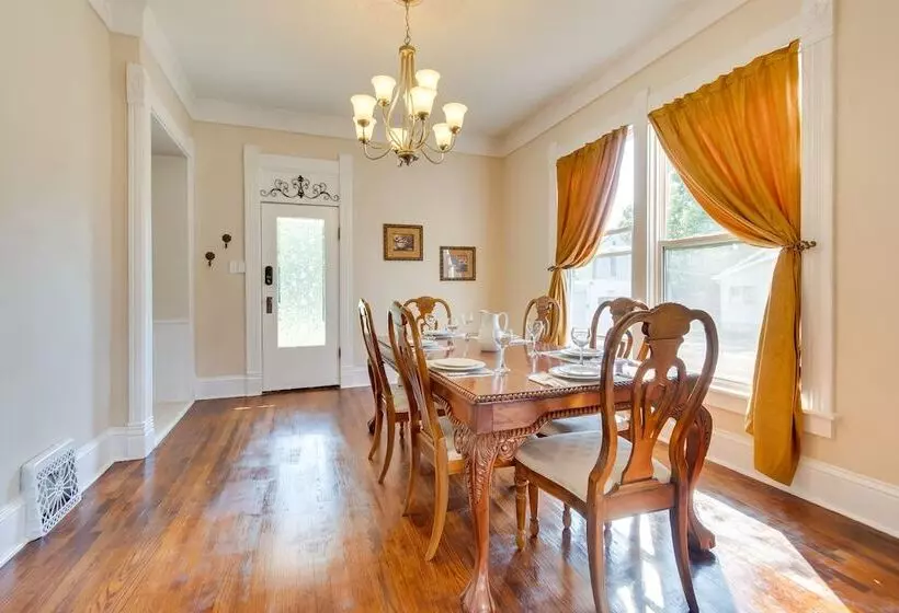 Historic Charleston Home < 1 Mi To University!
