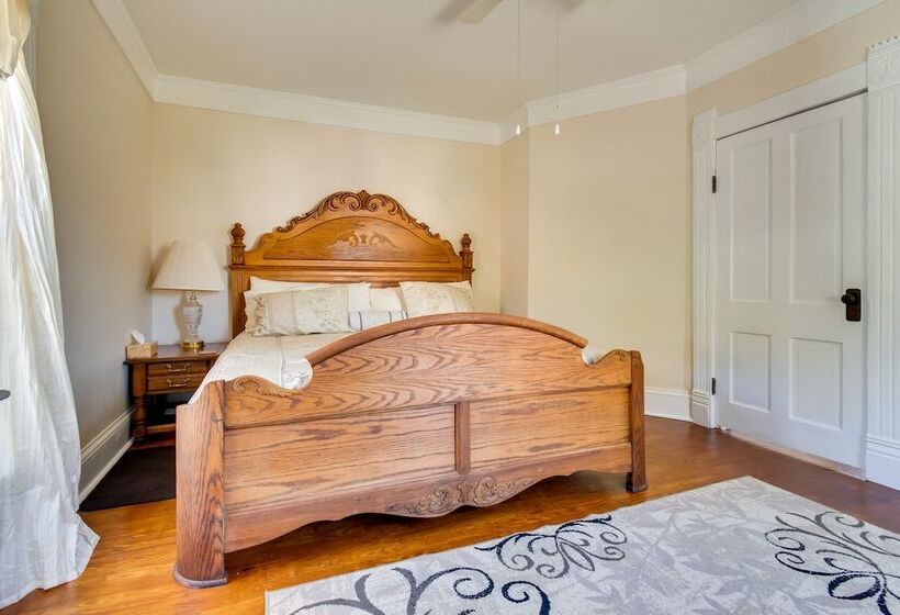 Historic Charleston Home < 1 Mi To University!