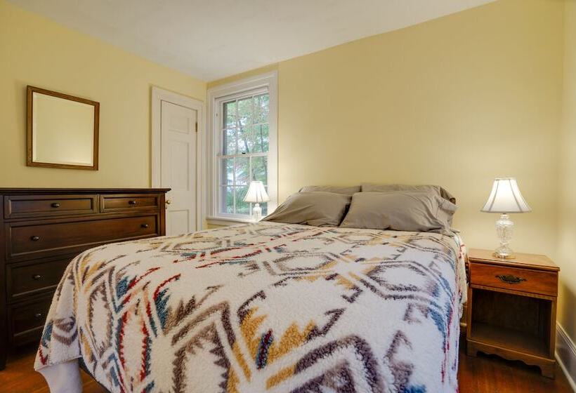 Historic Home In Taylors Falls W/ Patio & Fire Pit