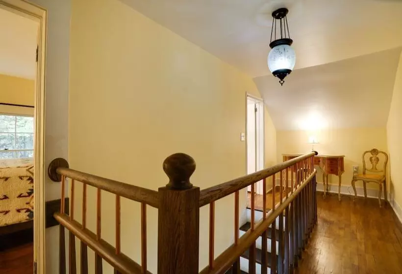 Historic Home In Taylors Falls W/ Patio & Fire Pit