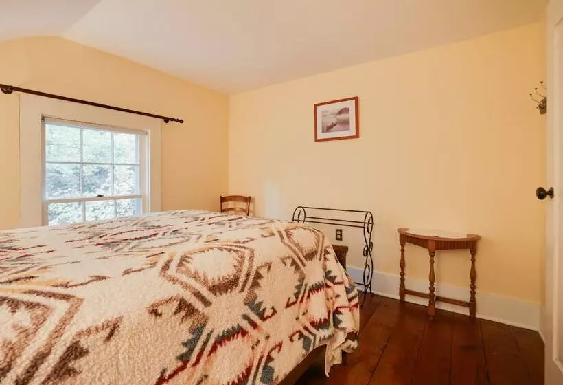 Historic Home In Taylors Falls W/ Patio & Fire Pit