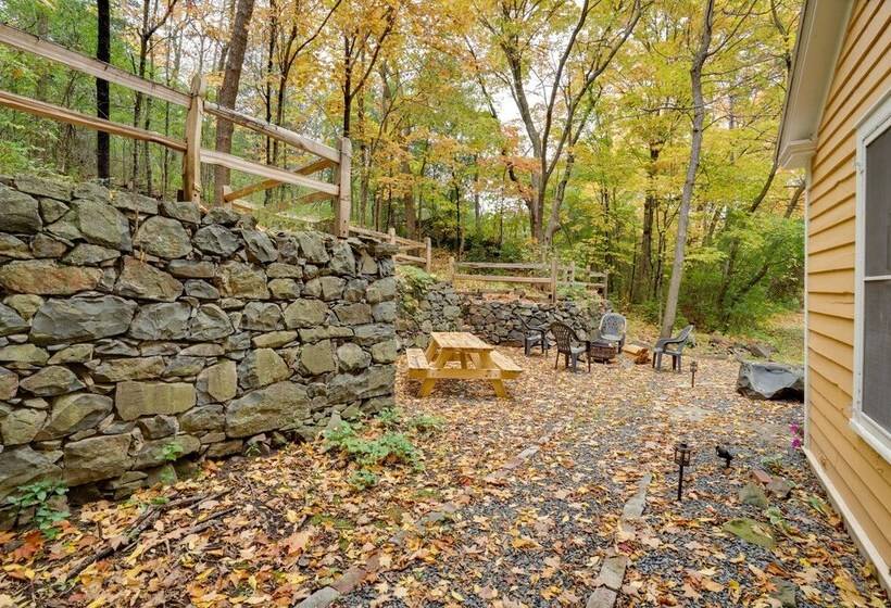 Historic Home In Taylors Falls W/ Patio & Fire Pit