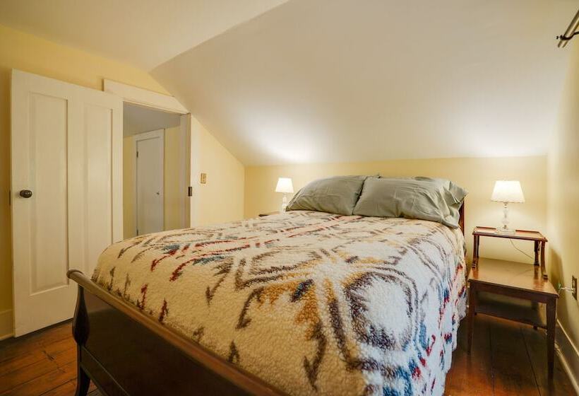 Historic Home In Taylors Falls W/ Patio & Fire Pit