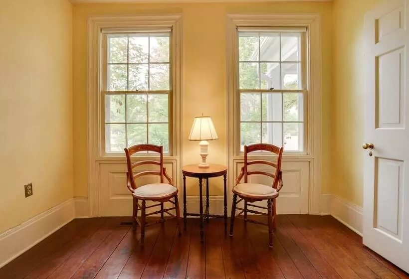 Historic Home In Taylors Falls W/ Patio & Fire Pit