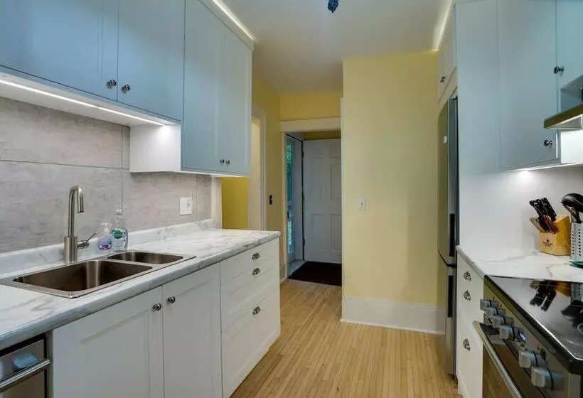 Historic Home In Taylors Falls W/ Patio & Fire Pit