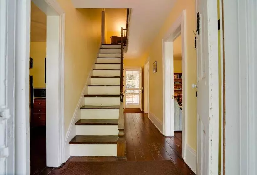 Historic Home In Taylors Falls W/ Patio & Fire Pit