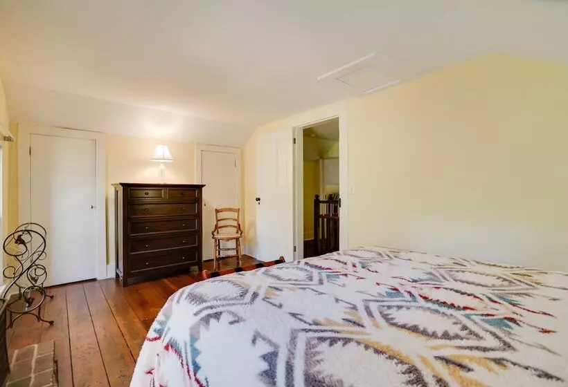 Historic Home In Taylors Falls W/ Patio & Fire Pit