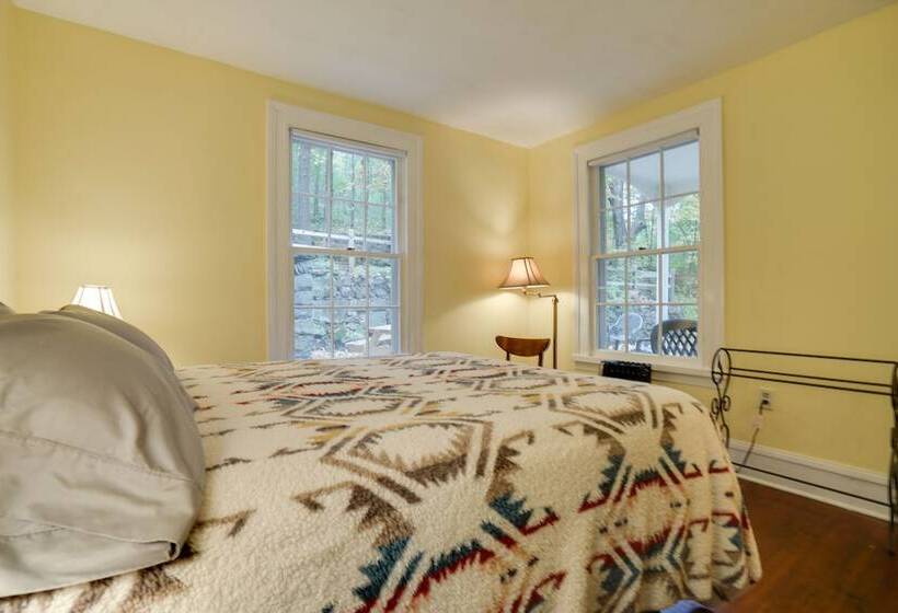 Historic Home In Taylors Falls W/ Patio & Fire Pit