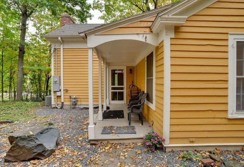 Historic Home In Taylors Falls W/ Patio & Fire Pit