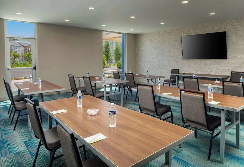 هتل Home2 Suites By Hilton Lake Mary Orlando