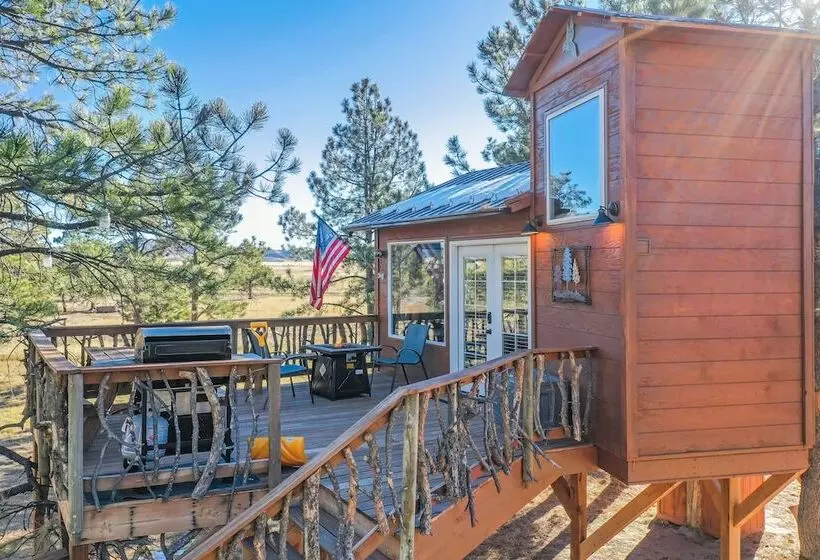 Hotelli Tree Fort Escape