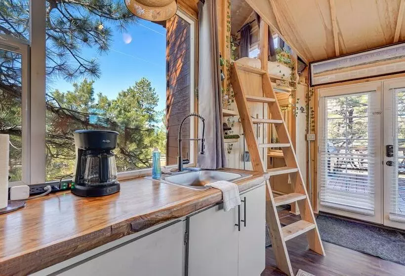 Hotelli Tree Fort Escape