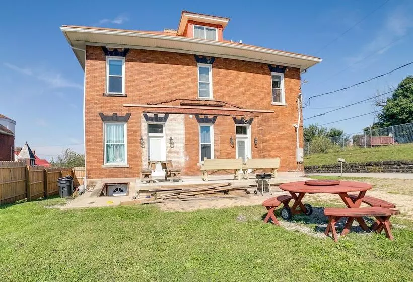 Inviting Connellsville Getaway W/ Deck!