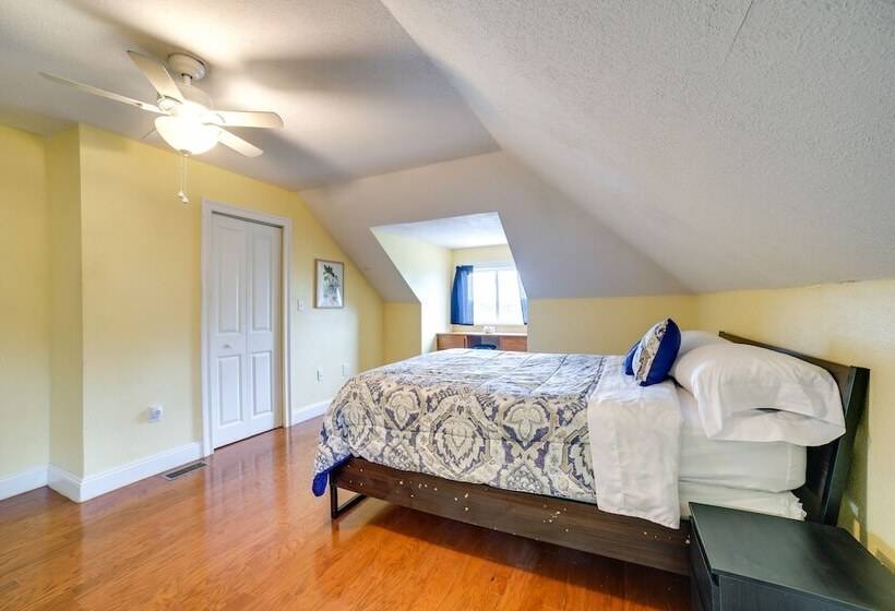 Inviting Connellsville Getaway W/ Deck!